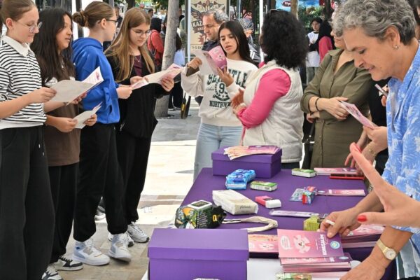 Manisa Büyükşehir’den “Dünya Kız Çocuk... Manisa Büyükşehir’den “Dünya Kız Çocuk...