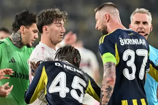 Kadıköy’de maç sonu ortalık karıştı!