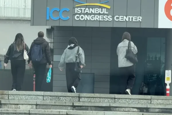 5 bin kişilik konserde facia: 1 kişi hayatını kayb...